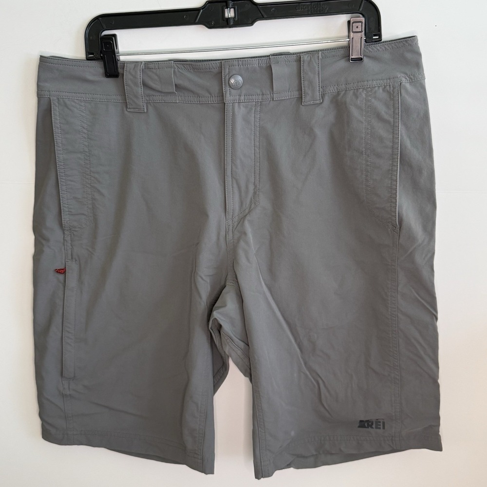 REI CO-OP Hiking Travel‎ Shorts Men's Size 36 Gray 11" Inseam Fast Shipping